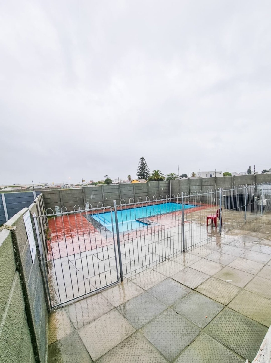 2 Bedroom Property for Sale in Ottery East Western Cape